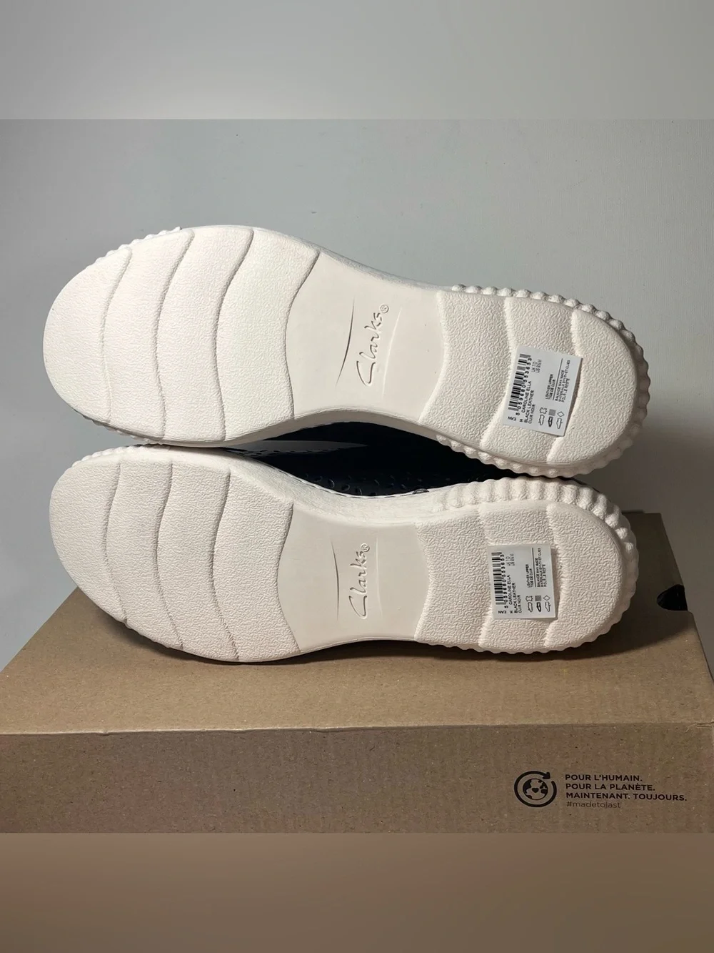 Clarks Collection Caroline Ella Leather/Textile Casual Sneakers Size: 9.5